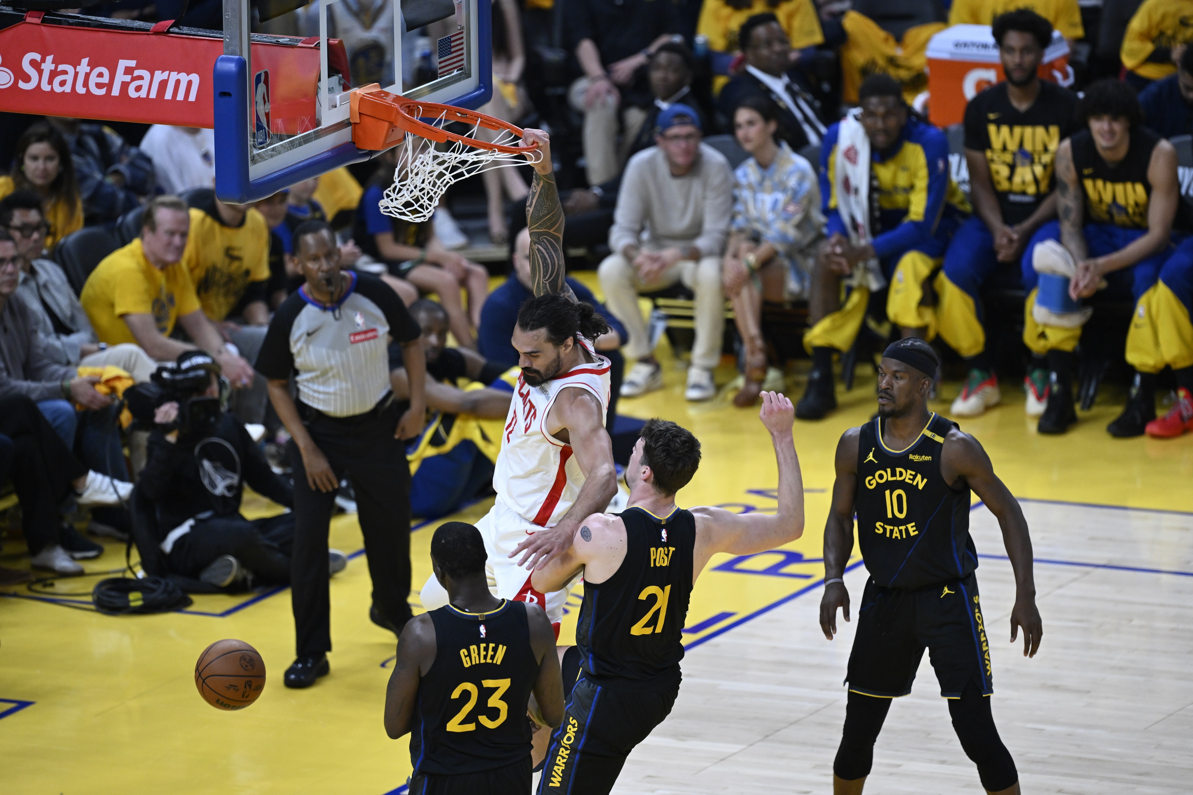 爱游戏中国-包含赛地聚焦：NBA季后赛赛后热度飙升，阿森纳绝杀压哨，底气十足，控场能力受关注的词条