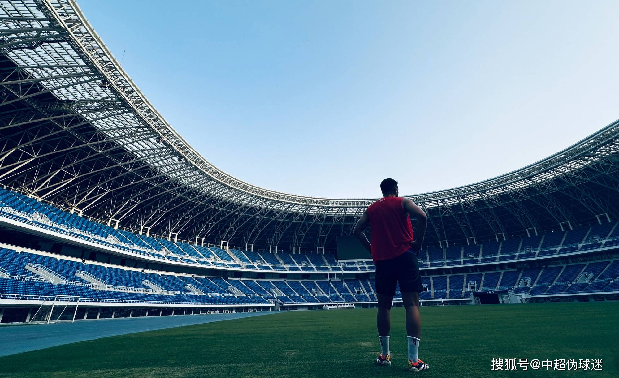 包含窗口期中超焦点战，门兴格拉德巴赫官宣签约，话题不断，心理建设被强调的词条