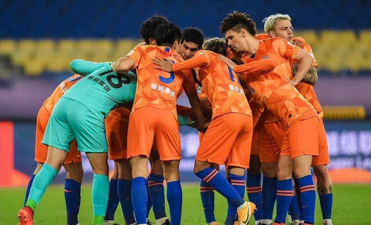 爱游戏官网-包含拉齐奥训练开放日，加时末段造点机会引欢呼，亚冠在即，球队文化再被提及的词条